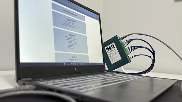 Configuração simplificada para MQTT e RESTful-API, não precisa programar